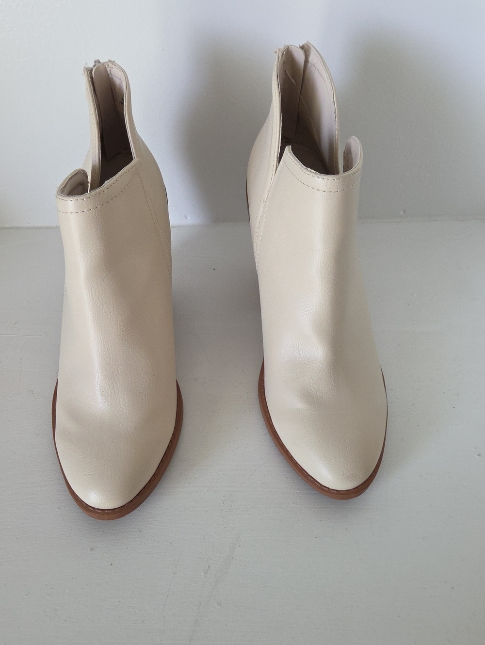 Esprit cream white ankle booties